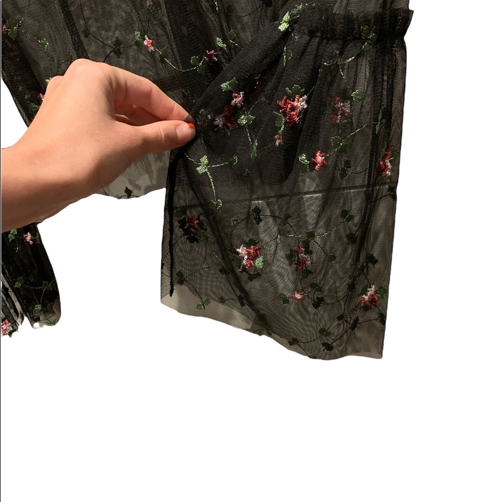 Sheer top - Picture 4 of 4